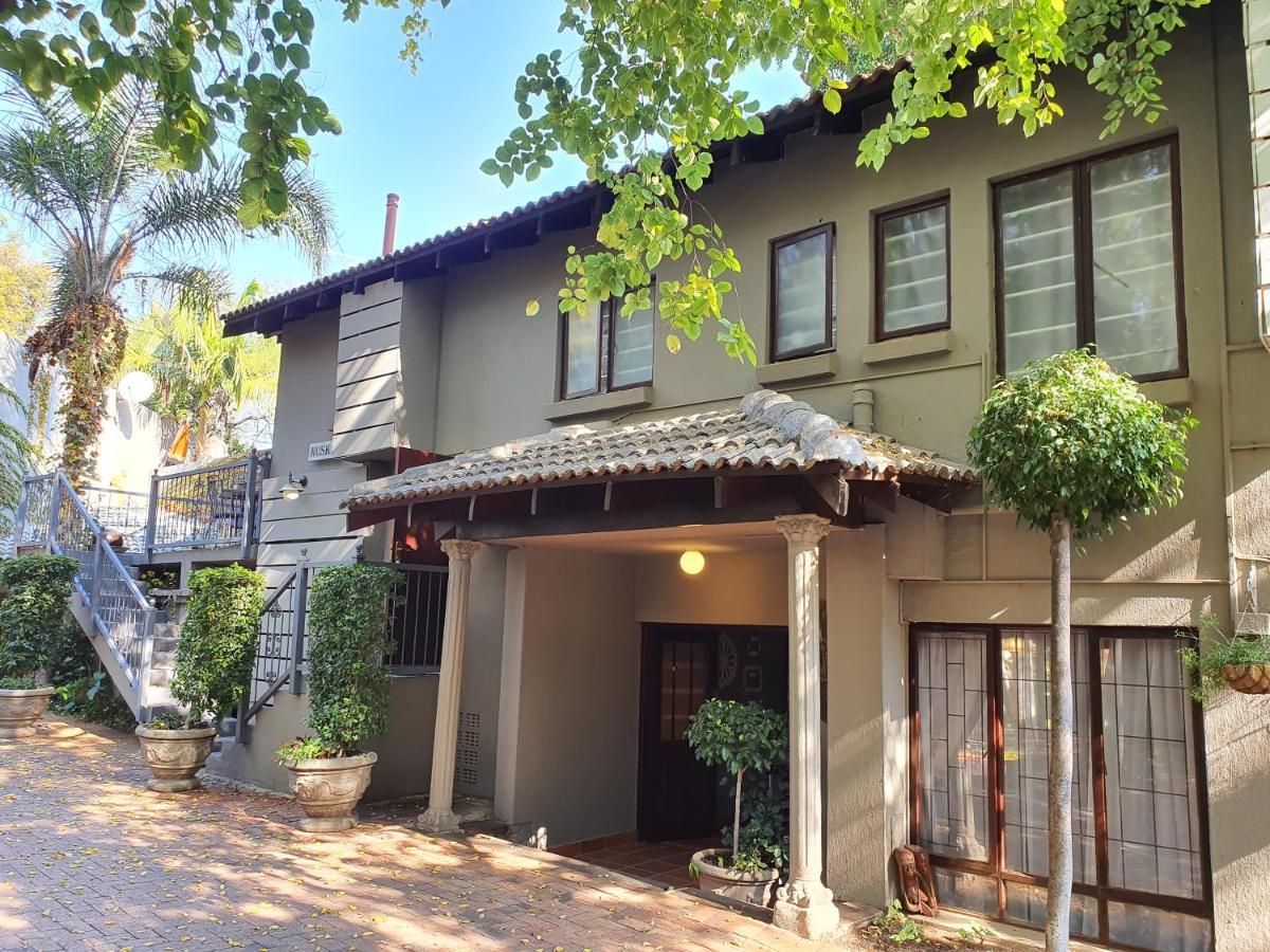 Waterhouse Guest Lodge - Indus Street Pretoria-Noord Eksteriør billede
