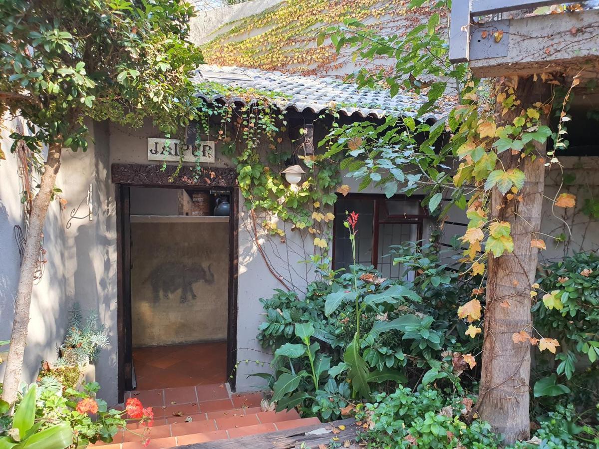 Waterhouse Guest Lodge - Indus Street Pretoria-Noord Eksteriør billede