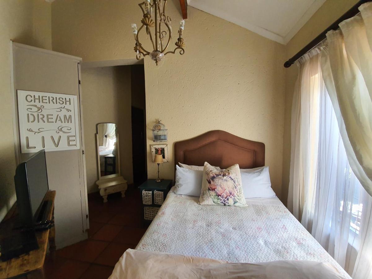 Waterhouse Guest Lodge - Indus Street Pretoria-Noord Eksteriør billede